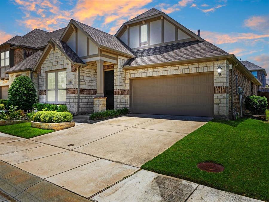 Property photo for 2256 Briar Ridge Trail, Carrollton, TX