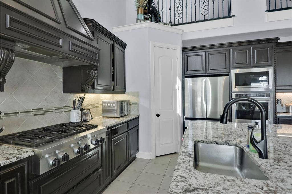 The family chef will love the kitchen space!