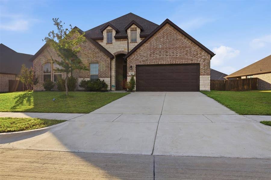 Property photo for 208 Sequoia Drive, Forney, TX