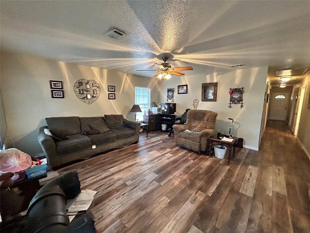 235 Wildwind Street, Gun Barrel City, TX 75156 235 Wildwind Street, Gun Barrel City, TX 75156