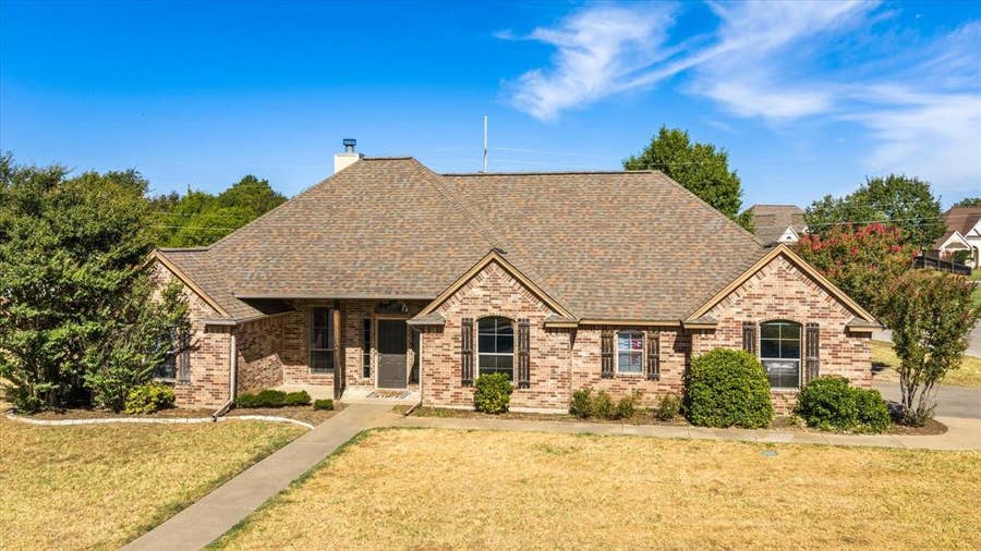 Property photo for 801 Maplewood Court, Stephenville, TX