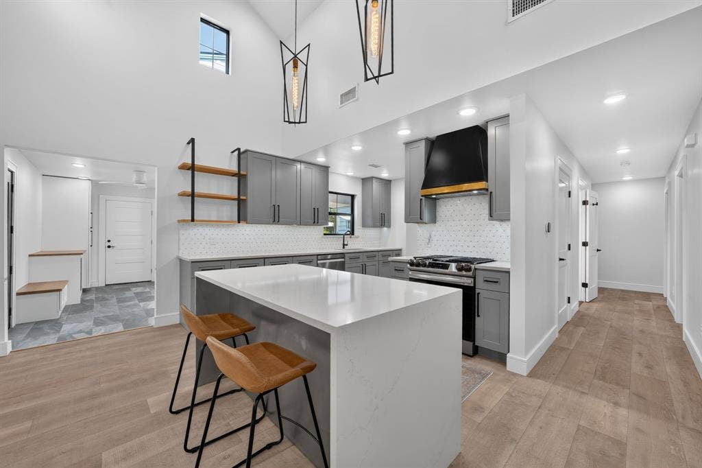 3911 Highgrove Drive, Dallas, TX 75220 3911 Highgrove Drive, Dallas, TX 75220