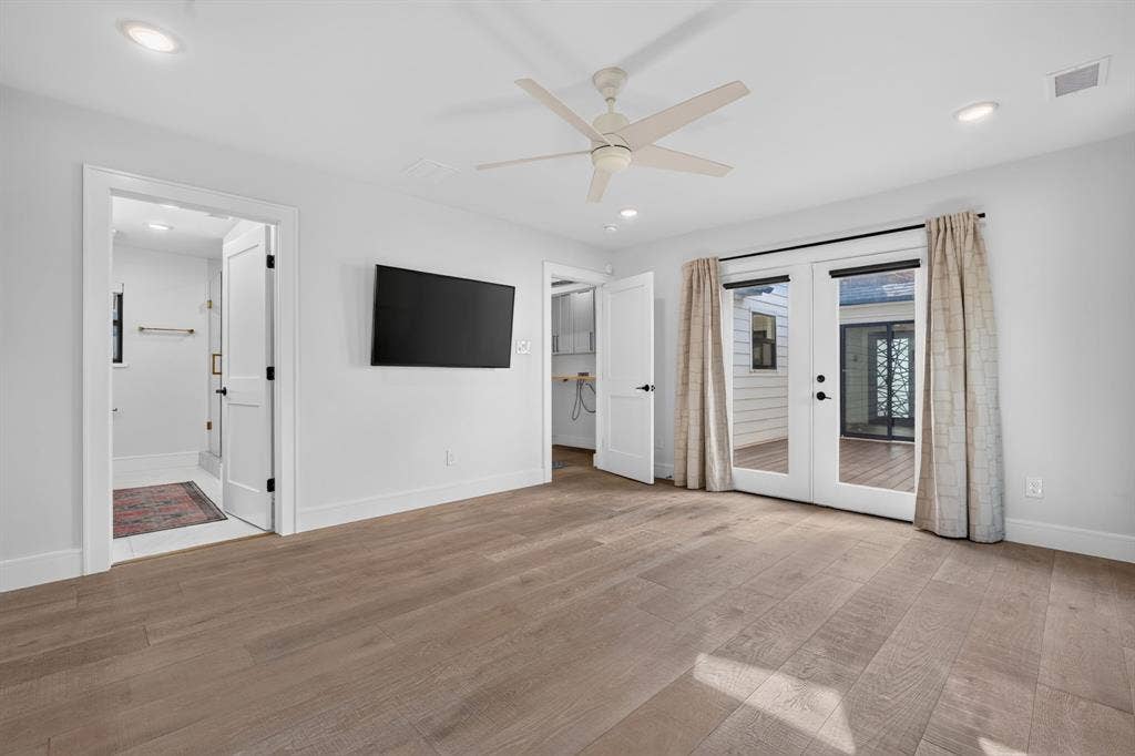 3911 Highgrove Drive, Dallas, TX 75220 3911 Highgrove Drive, Dallas, TX 75220