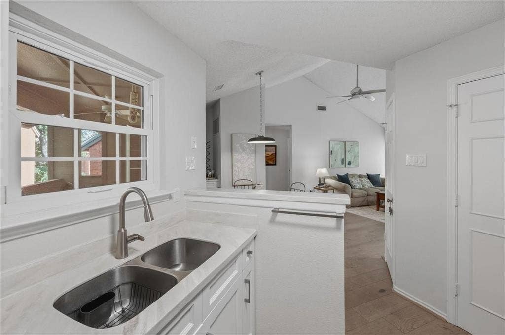 264 Jefferson Parkway, Fort Worth, TX 76107