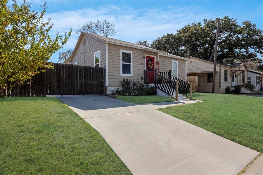 Property photo for 1601 Andrew Avenue, Fort Worth, TX