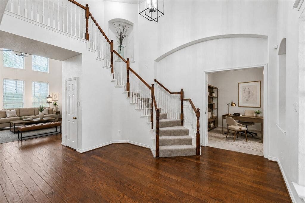 8121 Skyridge Drive, Plano, TX 75025 Open sight lines and soaring ceilings create an impressive sense of space from the moment you enter. *Virtually Staged*