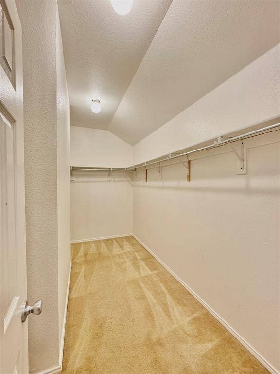 1725 Wildflower Lane, Wylie, TX 75098 Primary closet will have LVT installed