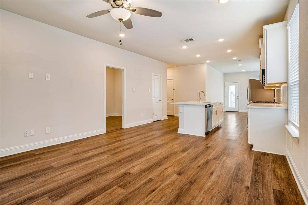 10950 Downy Cup Drive, Frisco, TX 75035 10950 Downy Cup Drive, Frisco, TX 75035