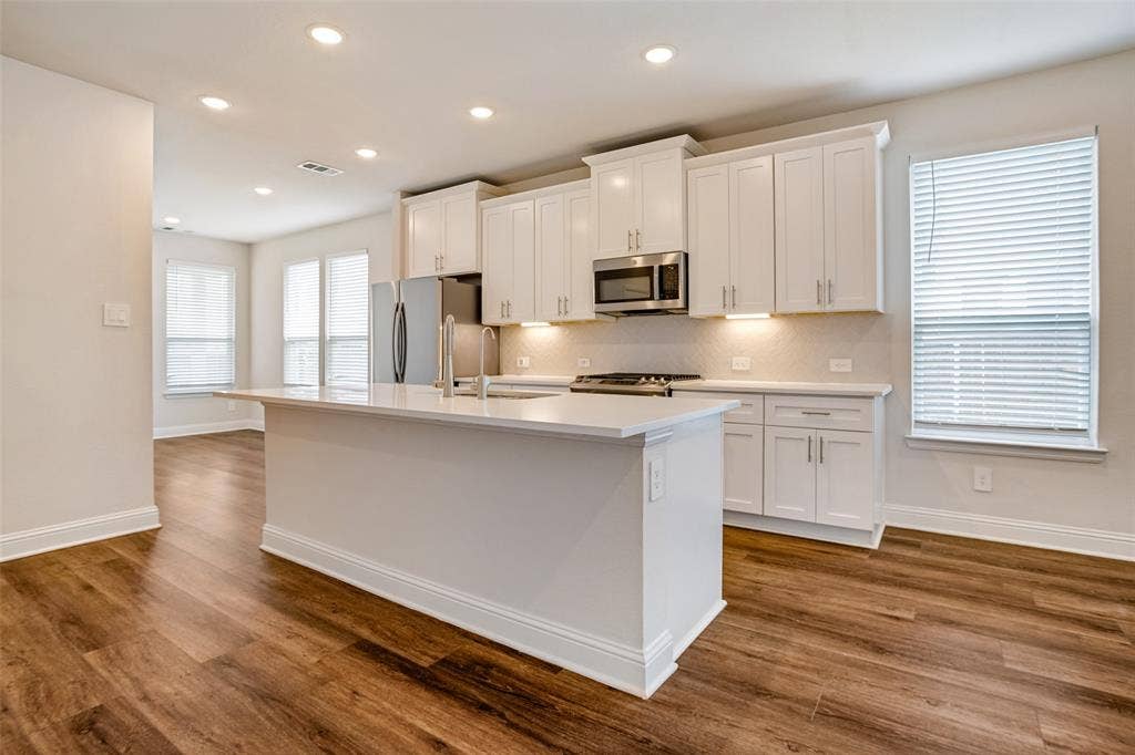 10950 Downy Cup Drive, Frisco, TX 75035 10950 Downy Cup Drive, Frisco, TX 75035