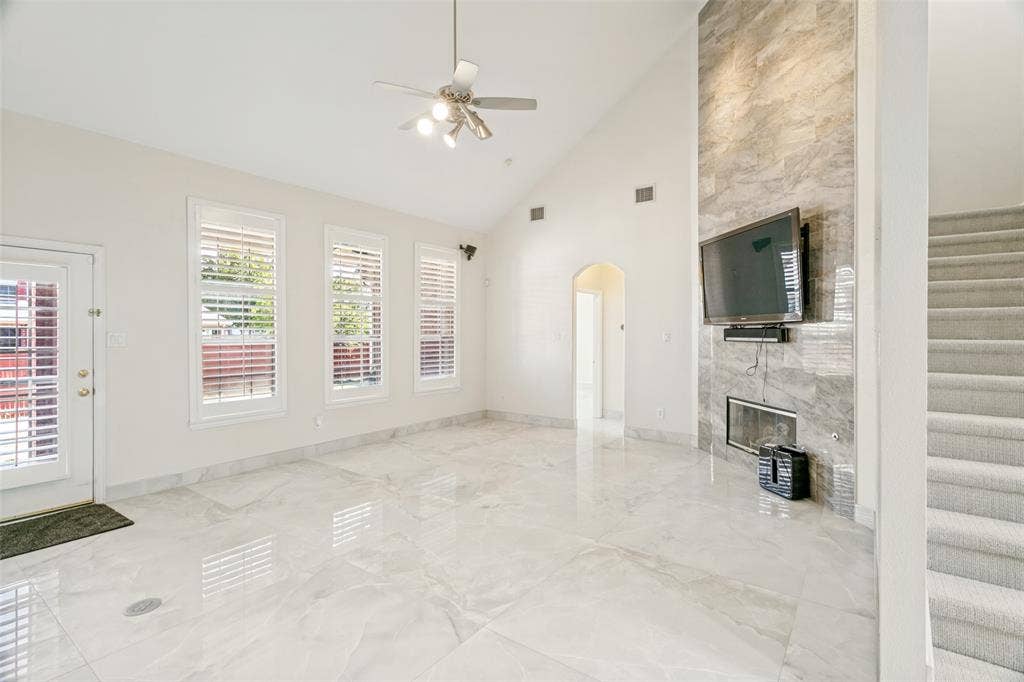 1224 Willowdale Lane, Irving, TX 75063