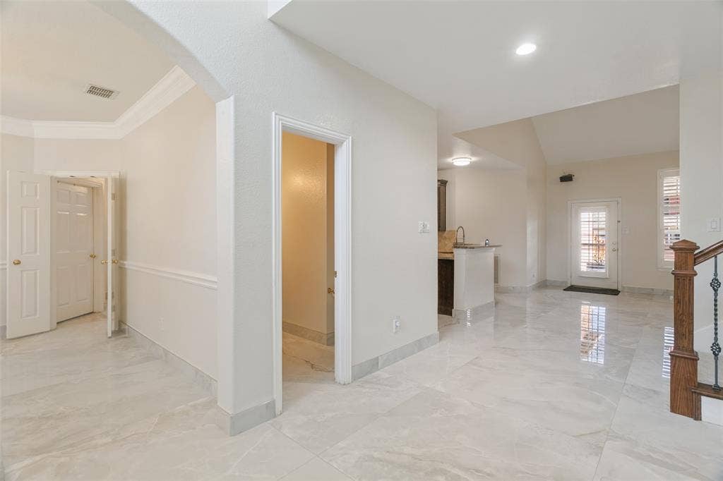 1224 Willowdale Lane, Irving, TX 75063