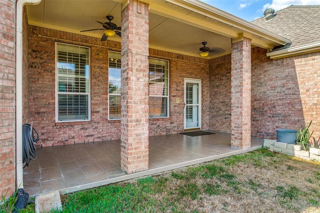 1224 Willowdale Lane, Irving, TX 75063