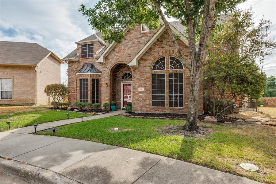 Property photo for 928 Haverstraw Place, Mesquite, TX