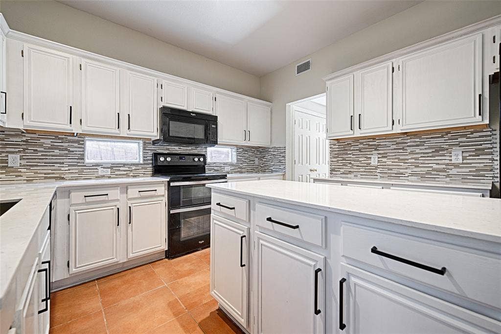 2325 Havard Oak Drive, Plano, TX 75074 2325 Havard Oak Drive, Plano, TX 75074