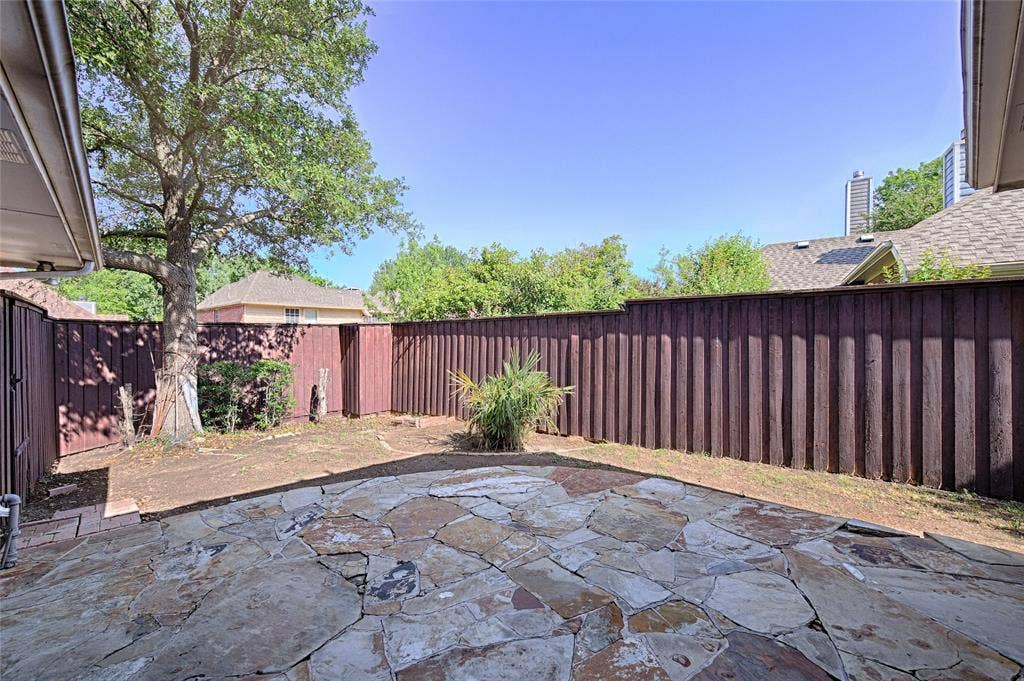 2325 Havard Oak Drive, Plano, TX 75074 2325 Havard Oak Drive, Plano, TX 75074