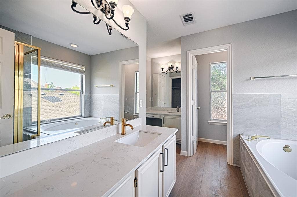 2325 Havard Oak Drive, Plano, TX 75074 2325 Havard Oak Drive, Plano, TX 75074
