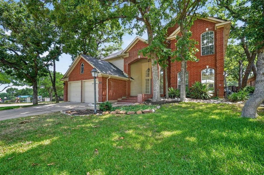 Property photo for 2687 Creekside Way, Highland Village, TX