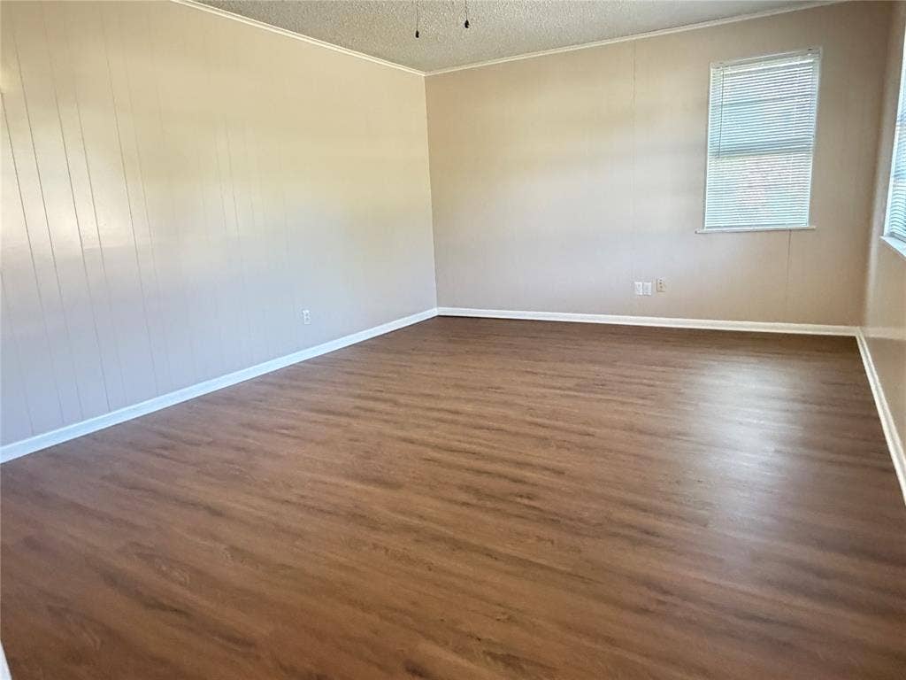 111 E Dawn Drive, Robinson, TX 76706 Living room as is