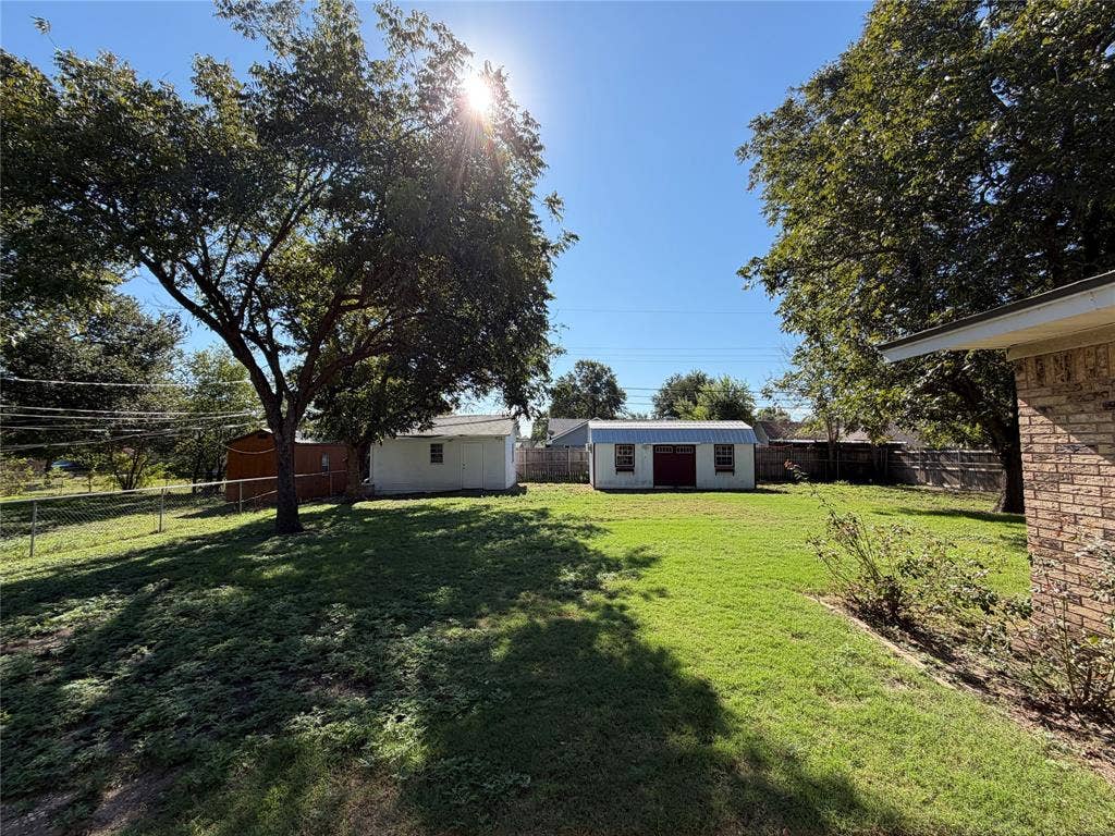 111 E Dawn Drive, Robinson, TX 76706 111 E Dawn Drive, Robinson, TX 76706