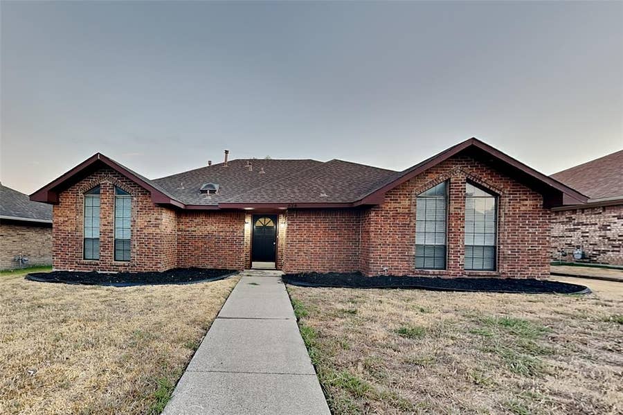 Property photo for 624 Stoneybrook Drive, Wylie, TX