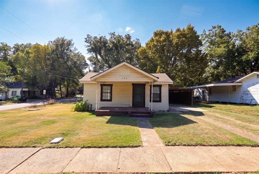 Property photo for 206 Latimer Street, Mooringsport, LA