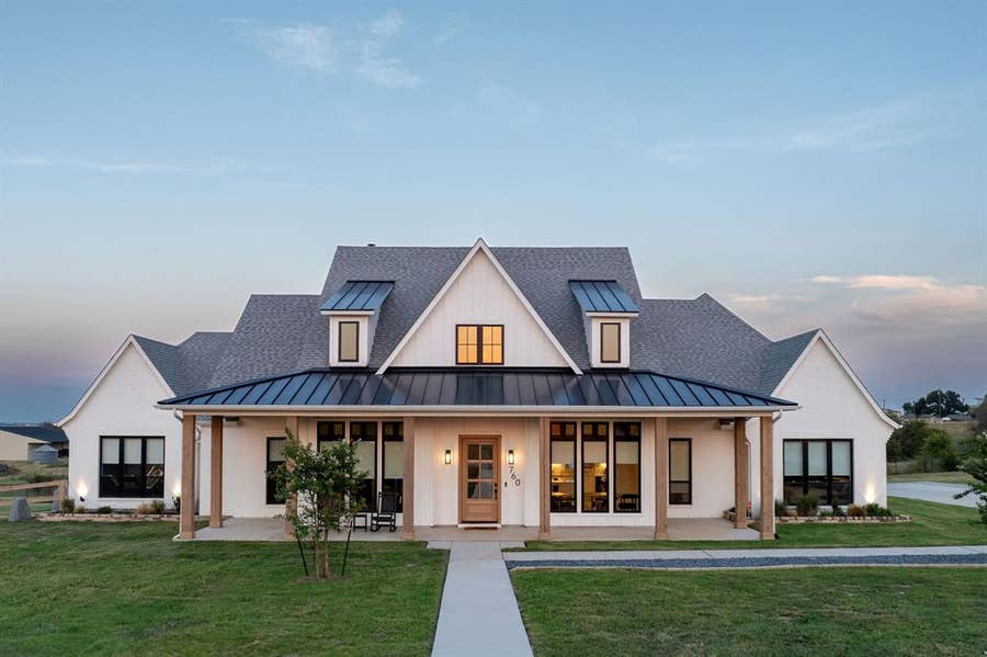 Property photo for 760 Hummingbird Lane, Justin, TX