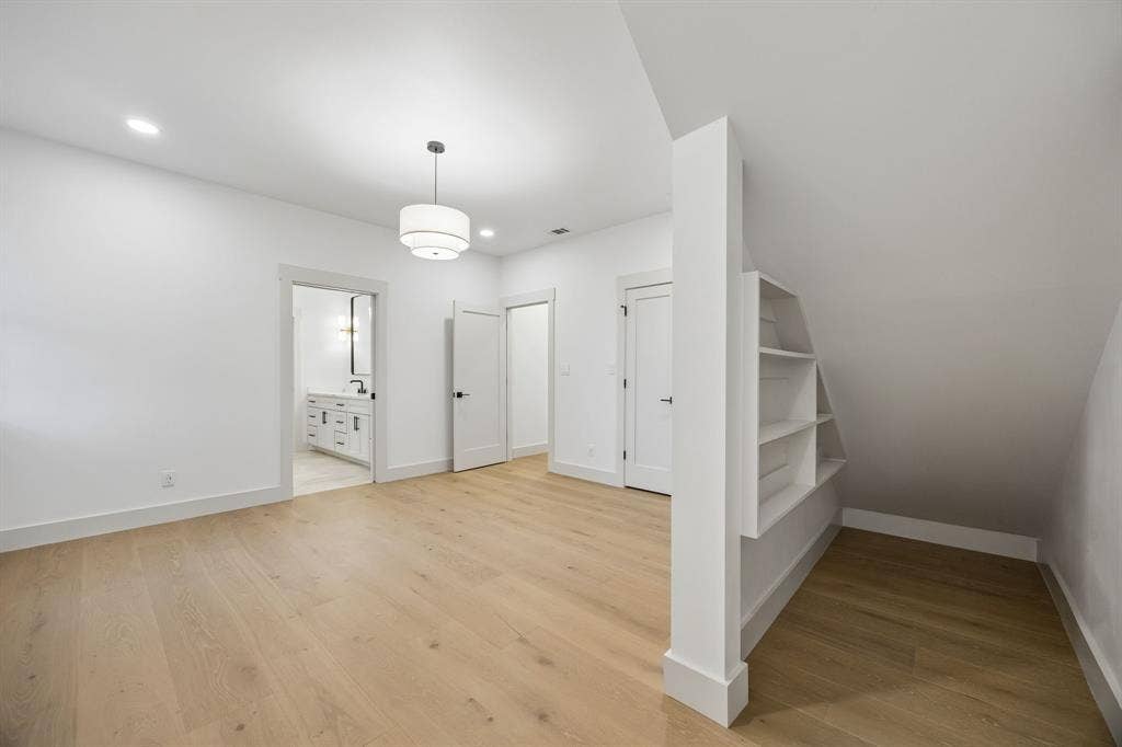 3027 Brooklyndell Avenue, Dallas, TX 75211 Bedroom #3 features a nook with storage