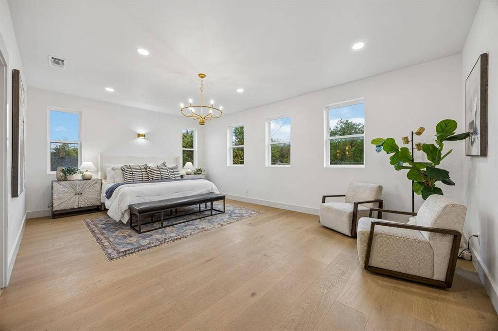 3027 Brooklyndell Avenue, Dallas, TX 75211 Primary bedroom with abundant natural light