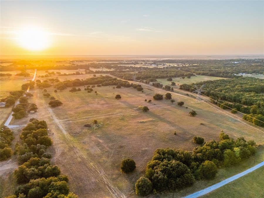 Property photo for 481 County Rd 1650, Chico, TX