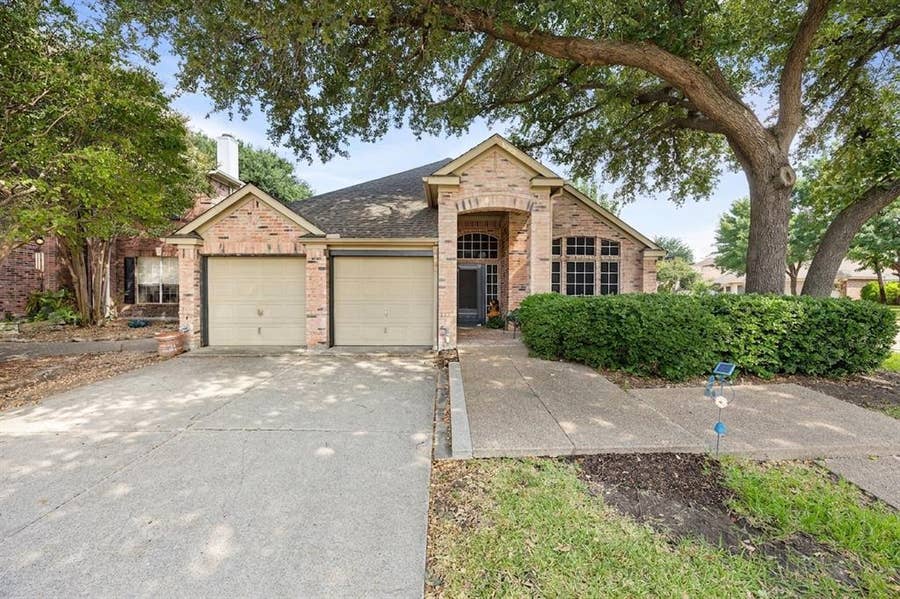 Property photo for 6712 Braeview Drive, Fort Worth, TX
