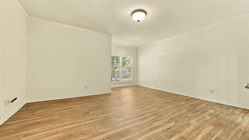 4325 Bellaire Drive S, Fort Worth, TX 76109 treehouse feel in large primary, high ceilings, crown molding,high ceiling's, luxury vinyl wood both bedrooms
