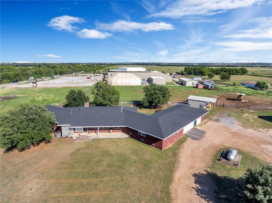 Property photo for 1061 Boaz Road, Fort Worth, TX