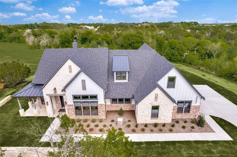 Property photo for 2047 Woodland Road, Weatherford, TX