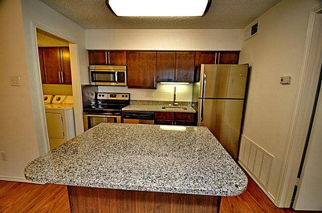 6910 Skillman Street, #1013, Dallas, TX 75231