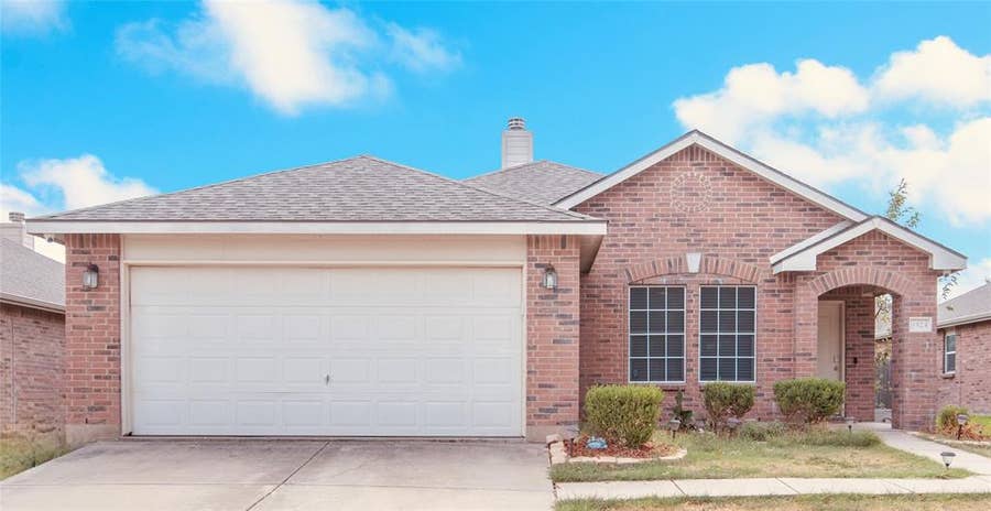 Property photo for 4524 Hounds Tail Lane, Fort Worth, TX