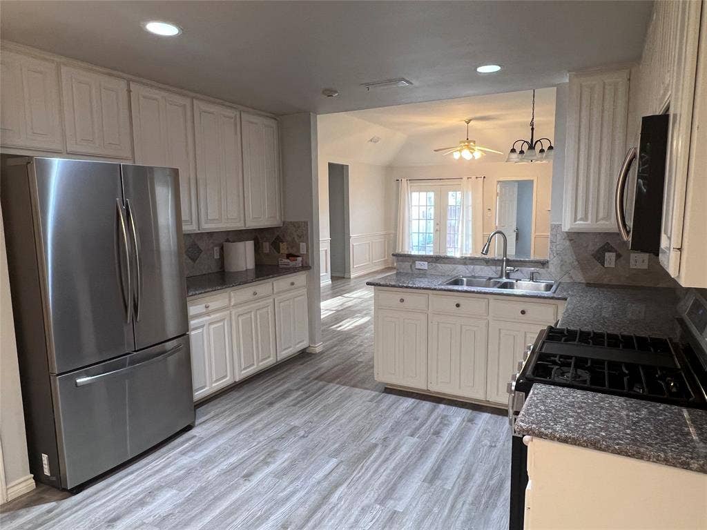8113 Case Drive, Plano, TX 75025 8113 Case Drive, Plano, TX 75025