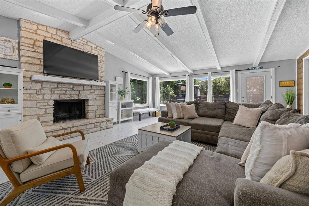 349 Arrowhead Point Road, Belton, TX 76513 349 Arrowhead Point Road, Belton, TX 76513