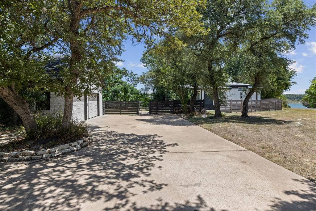 349 Arrowhead Point Road, Belton, TX 76513 349 Arrowhead Point Road, Belton, TX 76513