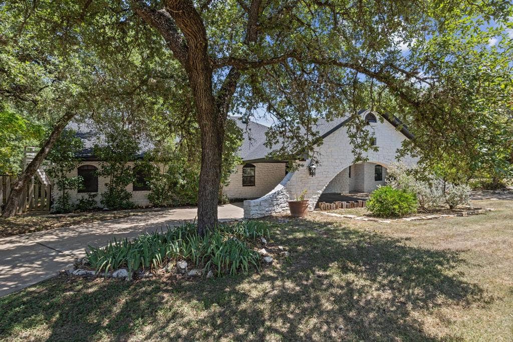 349 Arrowhead Point Road, Belton, TX 76513 349 Arrowhead Point Road, Belton, TX 76513