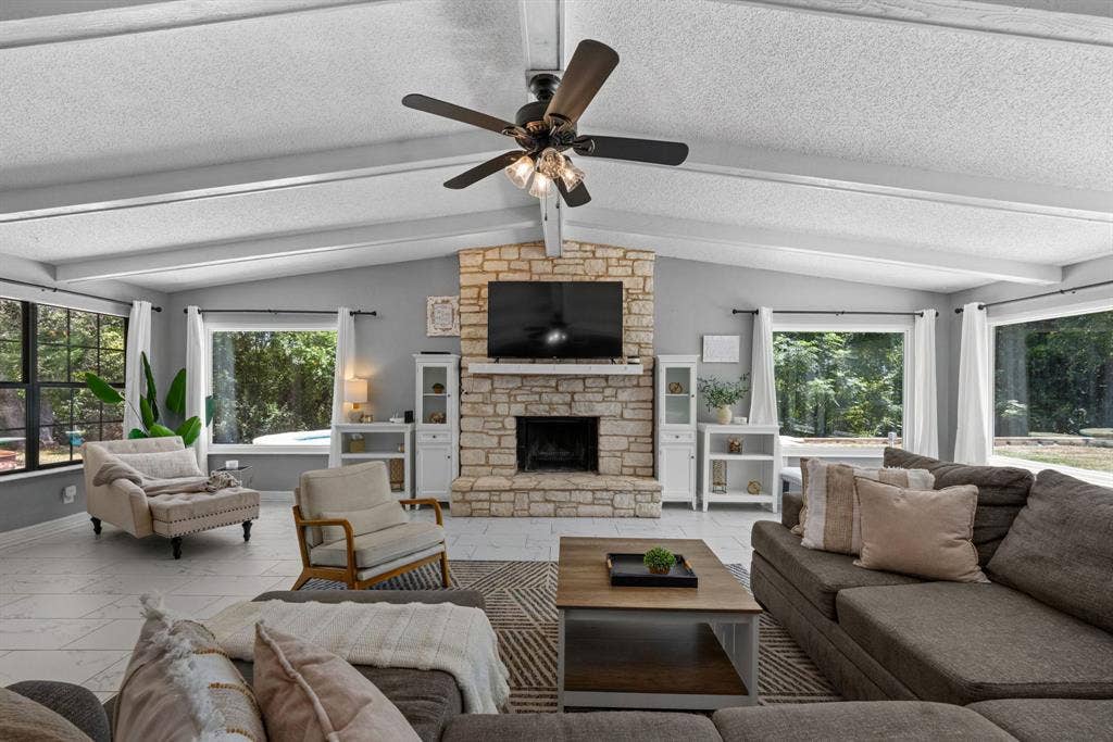 349 Arrowhead Point Road, Belton, TX 76513 349 Arrowhead Point Road, Belton, TX 76513