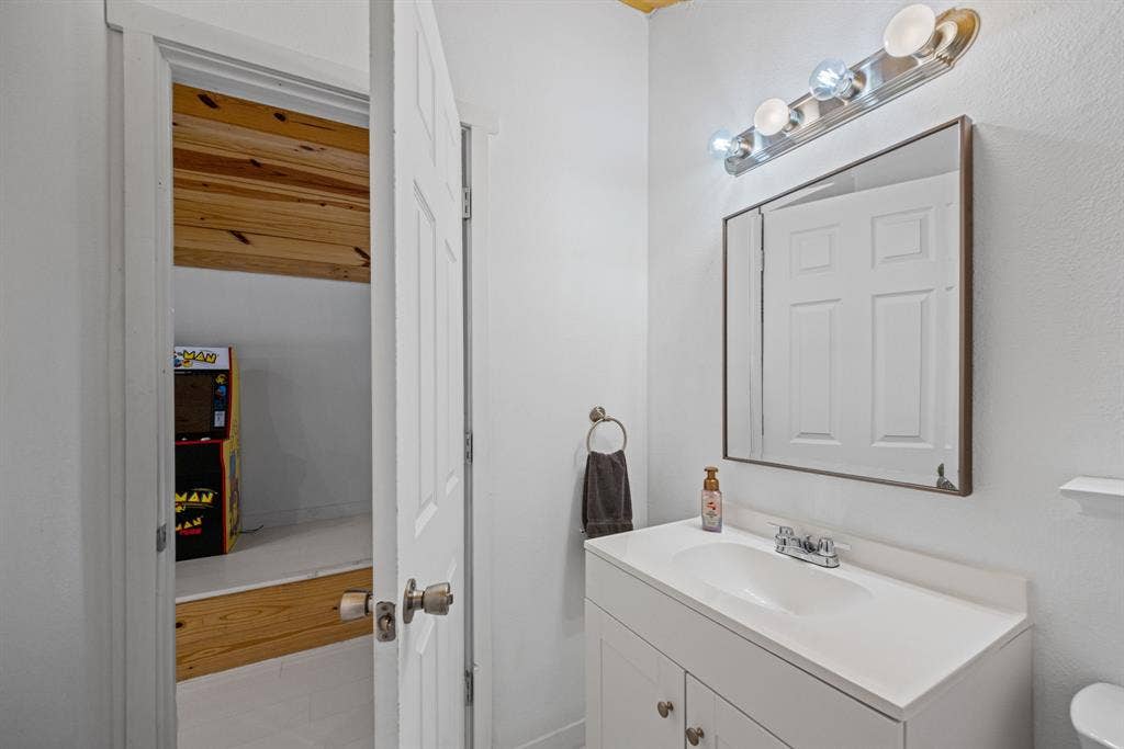 349 Arrowhead Point Road, Belton, TX 76513 349 Arrowhead Point Road, Belton, TX 76513
