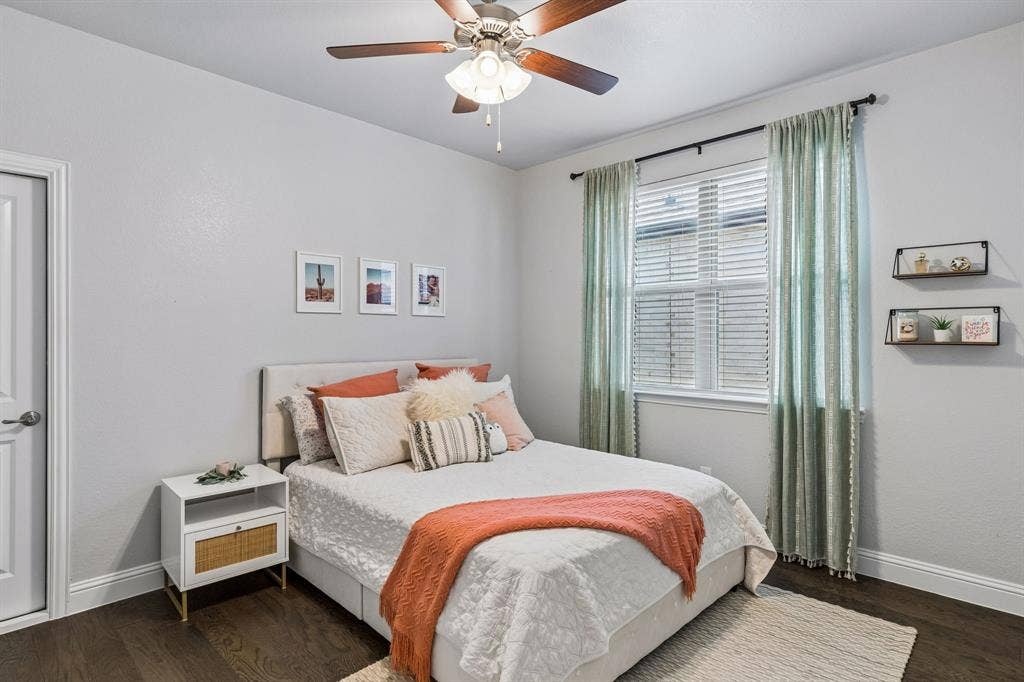 3707 Roth Drive, McKinney, TX 75071 Spacious Bedroom #2 upstairs features walk in closet
