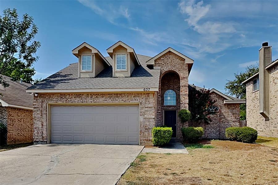Property photo for 637 Crystal Brook Drive, Saginaw, TX