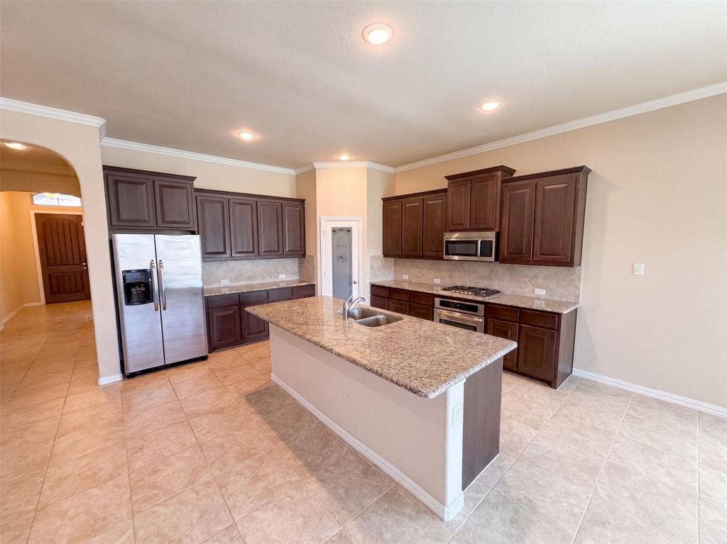 3912 Gennaker Drive, Denton, TX 76210