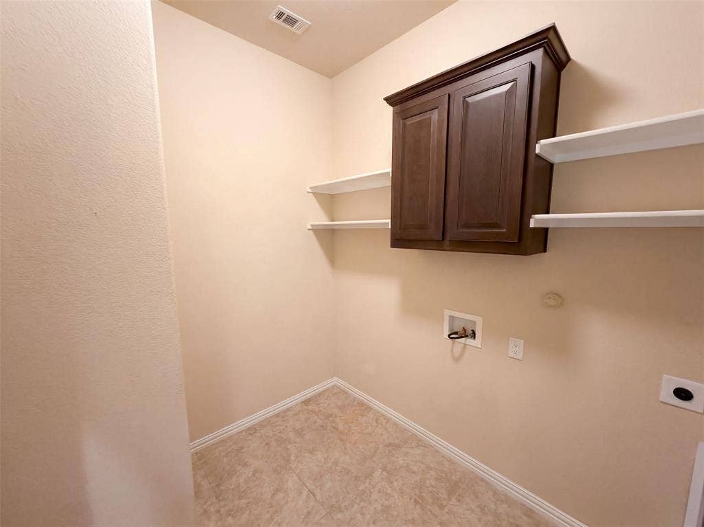 3912 Gennaker Drive, Denton, TX 76210