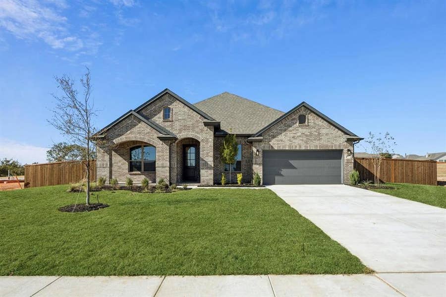 Property photo for 137 Cross Timbers Street, Azle, TX