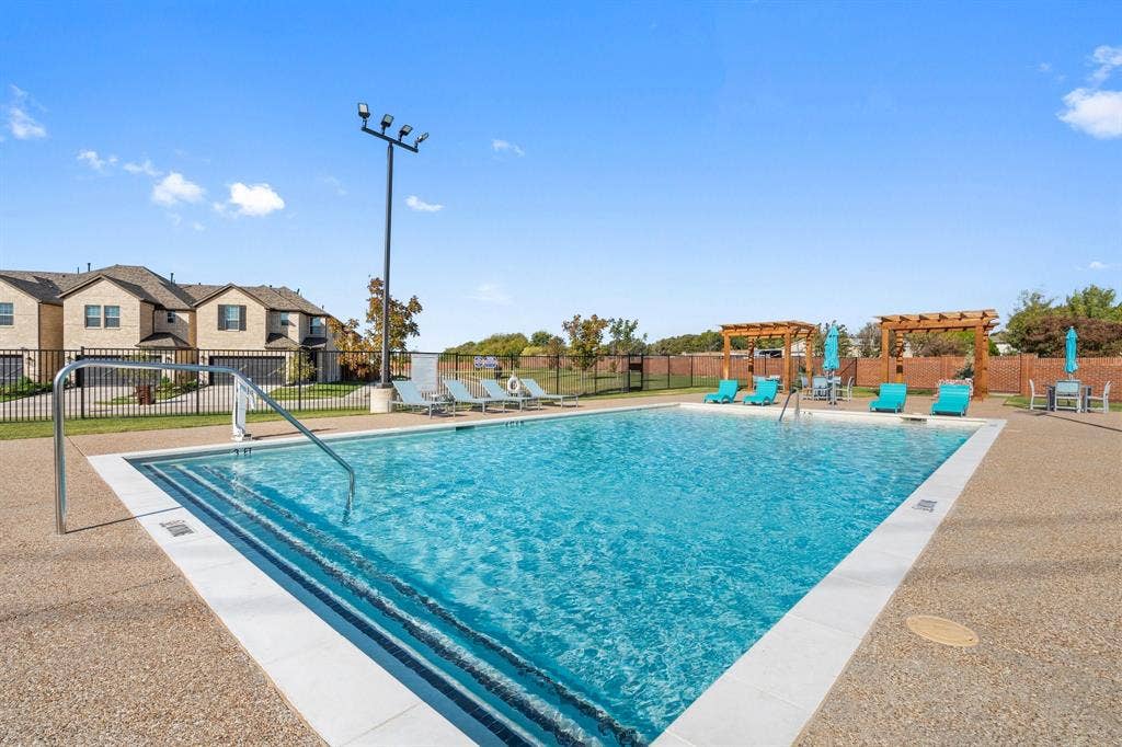 813 Heart Reef Road, Plano, TX 75075 813 Heart Reef Road, Plano, TX 75075