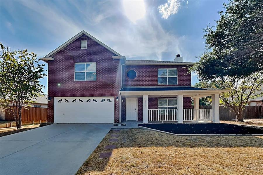 Property photo for 2031 Yellowstone Lane, Corinth, TX