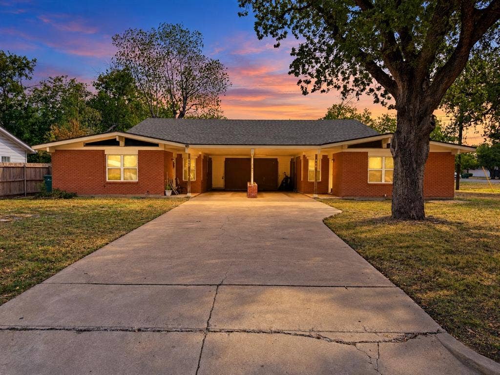 603 N Rita Street, Lacy Lakeview, TX 76705 603 N Rita Street, Lacy Lakeview, TX 76705