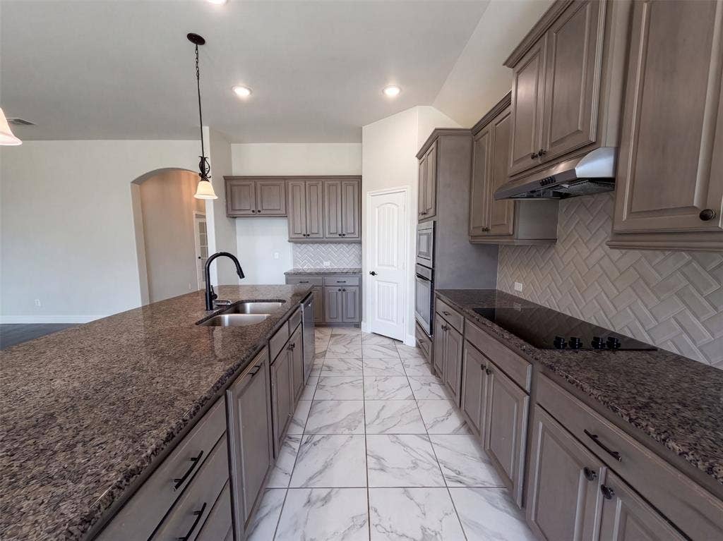 130 Red Pine Drive, Red Oak, TX 75154 130 Red Pine Drive, Red Oak, TX 75154